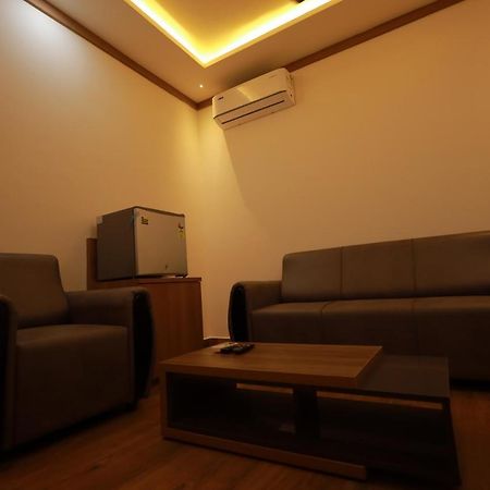 Hotel Hydepark Regency Palakkad Exterior foto